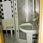 Las Quintas Inn